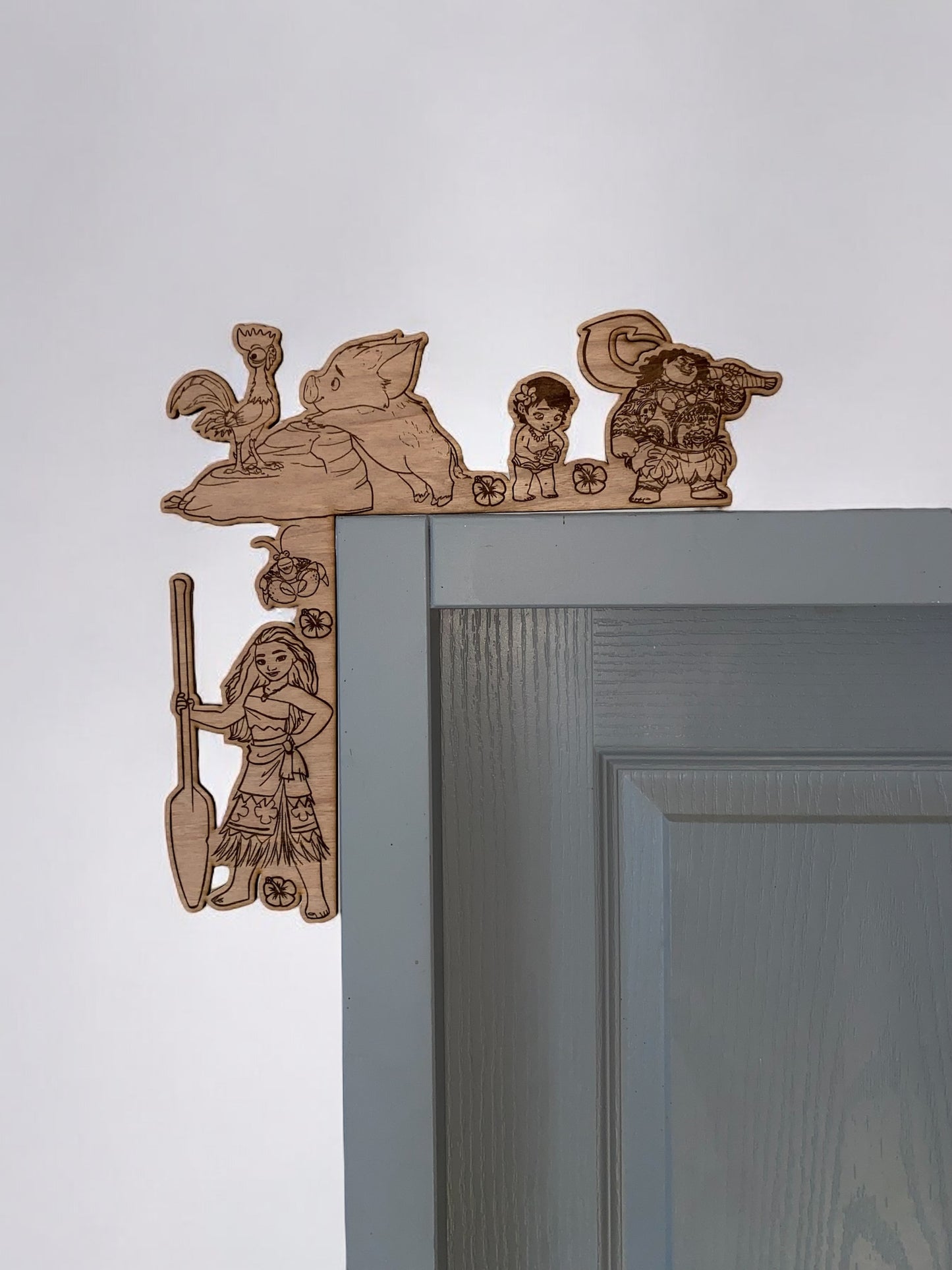 Décoration encadrement de porte personnalisé - Empreinte Créative