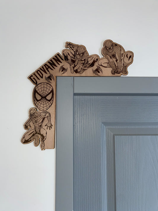 Décoration encadrement de porte personnalisé - Empreinte Créative